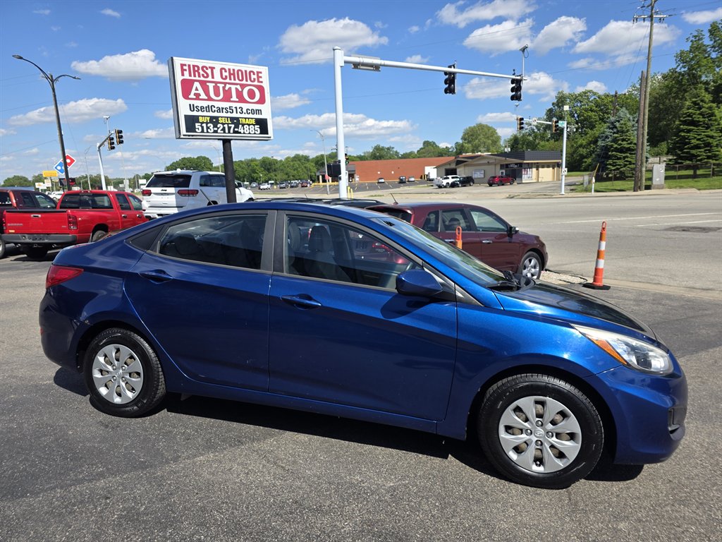 2016 Hyundai Accent SE 4-Door 6-Speed Automatic's photo