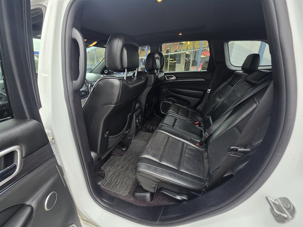 Jeep Grand Cherokee photo 9