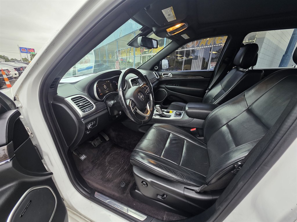 Jeep Grand Cherokee photo 8
